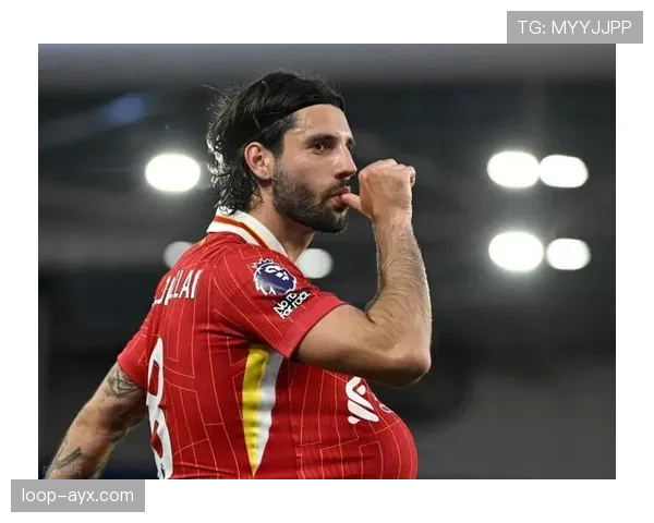 索博斯洛伊远射集锦惊艳足坛：技术与艺术的完美融合