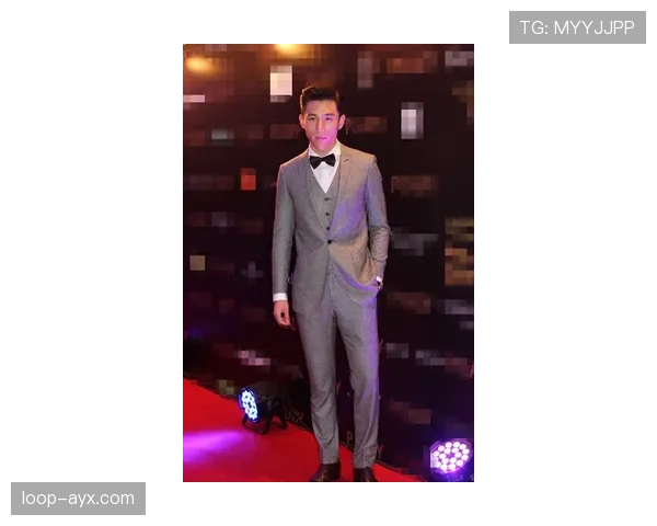 王燊超穿西装那刻，我还以为猛男突然变绅士了呢